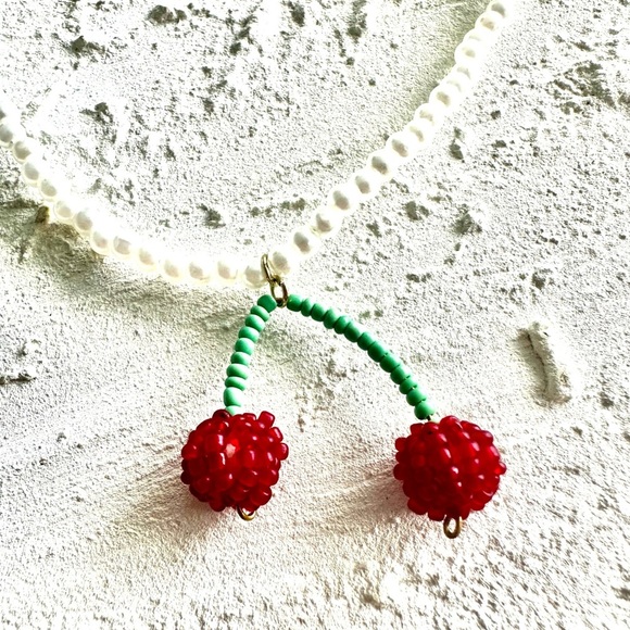 Cherry pendant faux pearl beaded necklace, 90s Y2k choker, fruit necklace - Picture 3 of 4